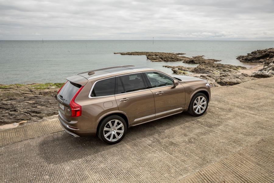  Volvo XC90 D5 Inscription 2015 года  (фото 19 из 30)